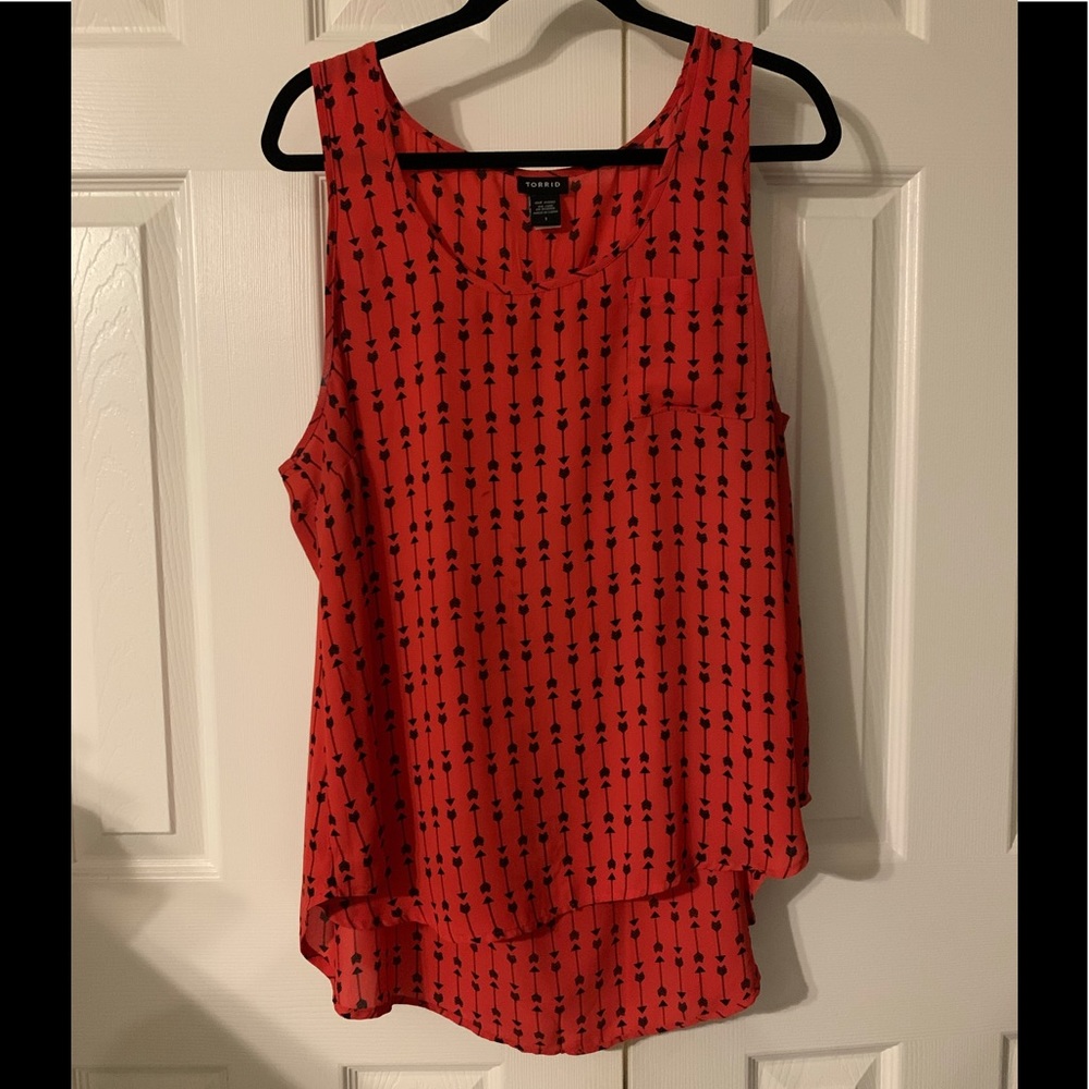 Torrid Orange Top with Arrows print - Sz 1